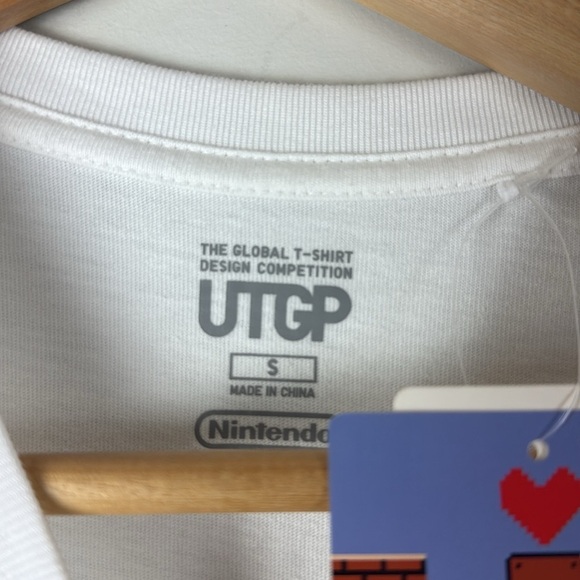 Uniqlo X Nintendo NWT Women's White T-Shirt Small - Picture 4 of 8
